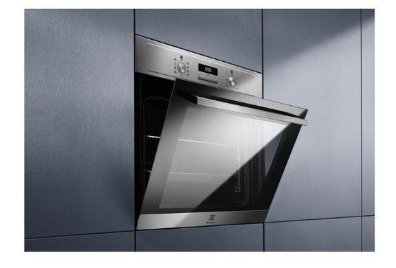 Духовка Electrolux EOF3H50BX